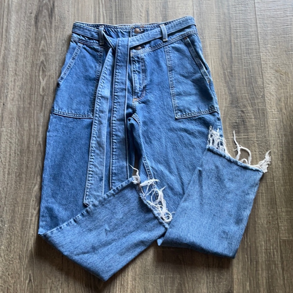 Abercrombie & Fitch Mom Jeans Size 27
